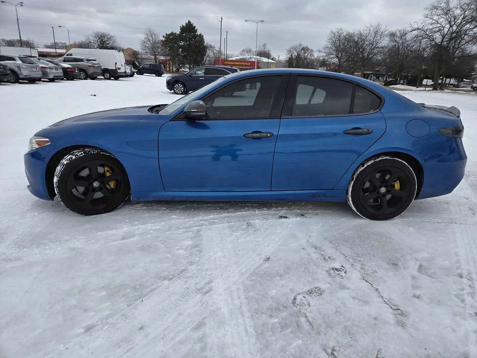 2017 Alfa Romeo Giulia - Image 4 of 11