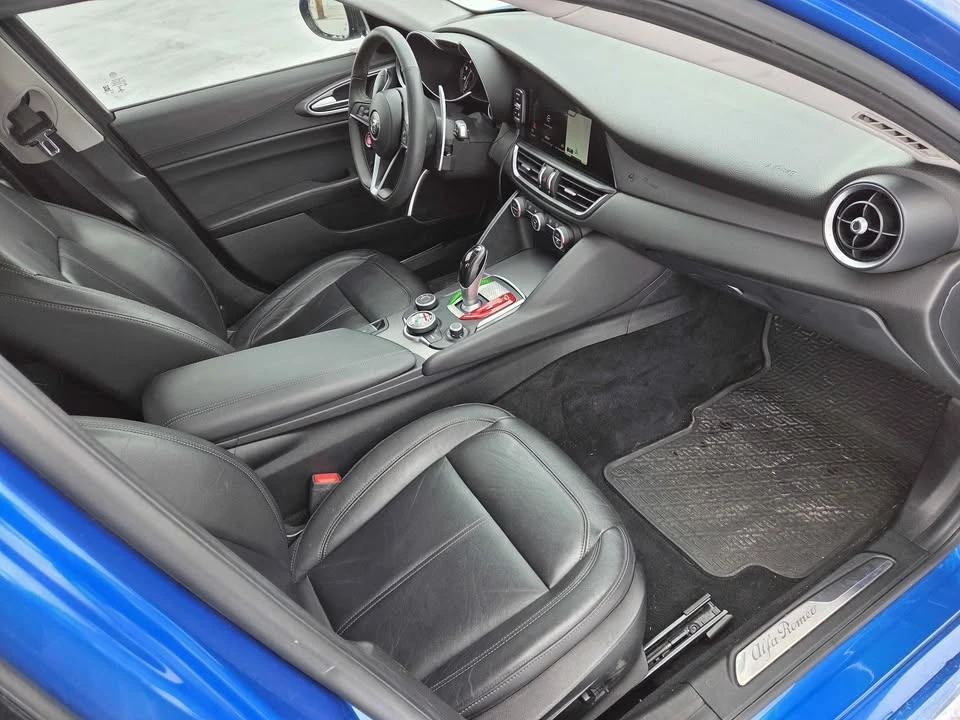 2017 Alfa Romeo Giulia - Image 8 of 11