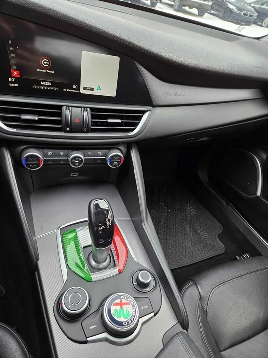 2017 Alfa Romeo Giulia - Image 11 of 11