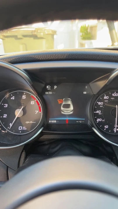 2017 Alfa Romeo Giulia - Image 7 of 8