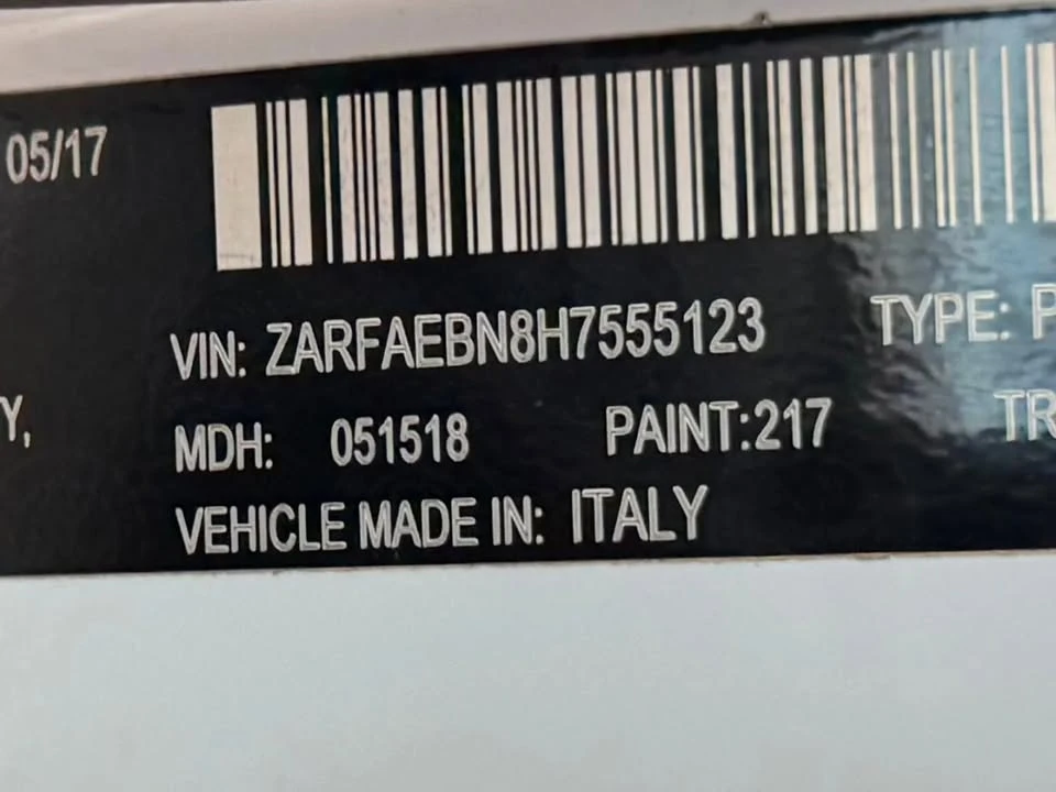2017 Alfa Romeo Giulia - Image 15 of 15