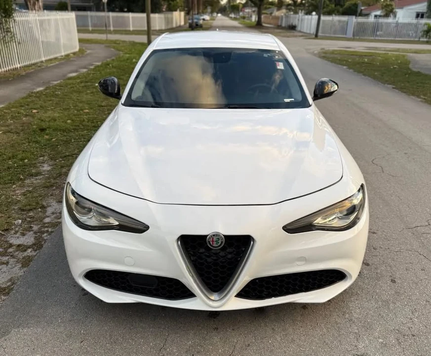 2017 Alfa Romeo Giulia - Image 3 of 15
