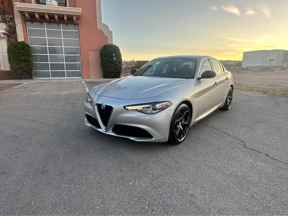 2017 Alfa Romeo Giulia - Image 2 of 20