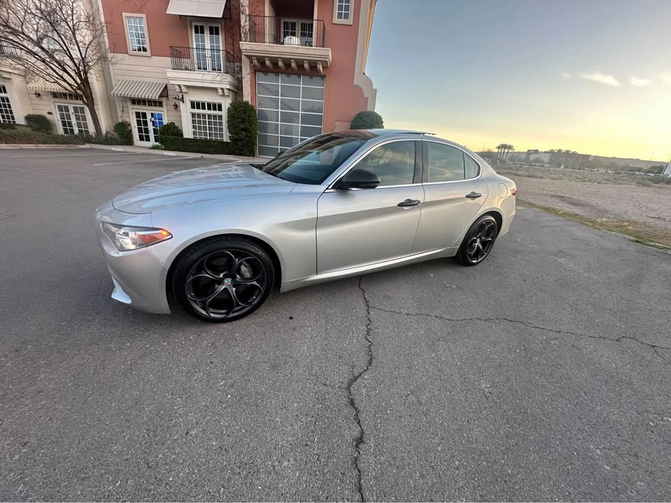 2017 Alfa Romeo Giulia - Image 4 of 20