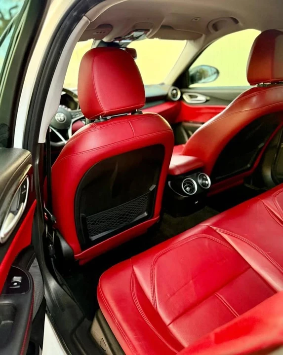 2017 Alfa Romeo Giulia - Image 11 of 15
