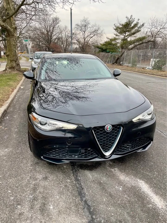 2017 Alfa Romeo Giulia - Image 2 of 11