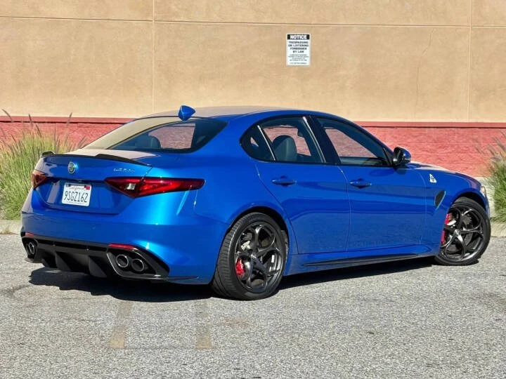 2017 Alfa Romeo Giulia - Image 6 of 19