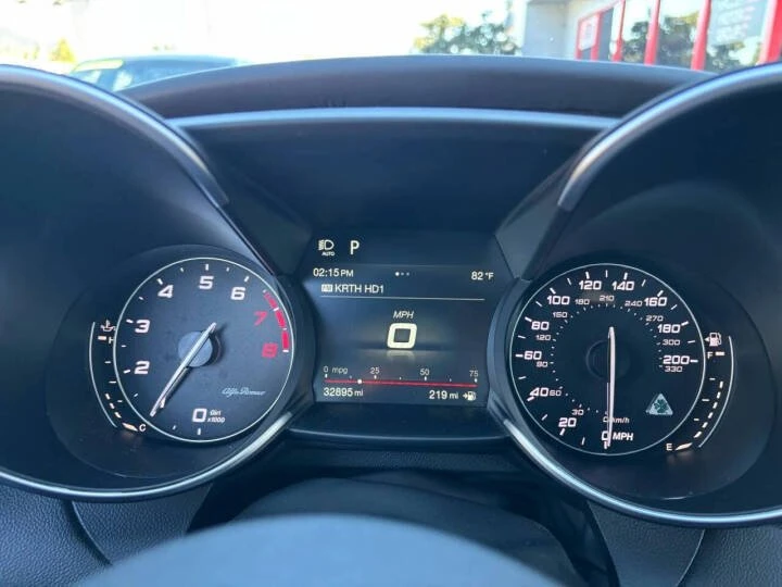 2017 Alfa Romeo Giulia - Image 10 of 19
