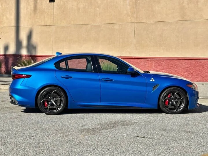 2017 Alfa Romeo Giulia - Image 7 of 19