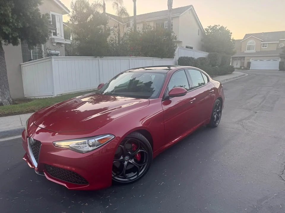 2017 Alfa Romeo Giulia - Image 2 of 11