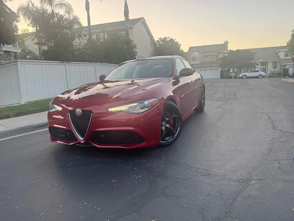 2017 Alfa Romeo Giulia - Image 4 of 11