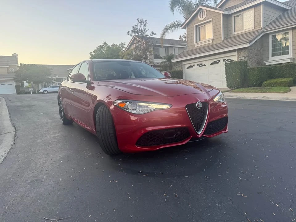 2017 Alfa Romeo Giulia - Image 6 of 11