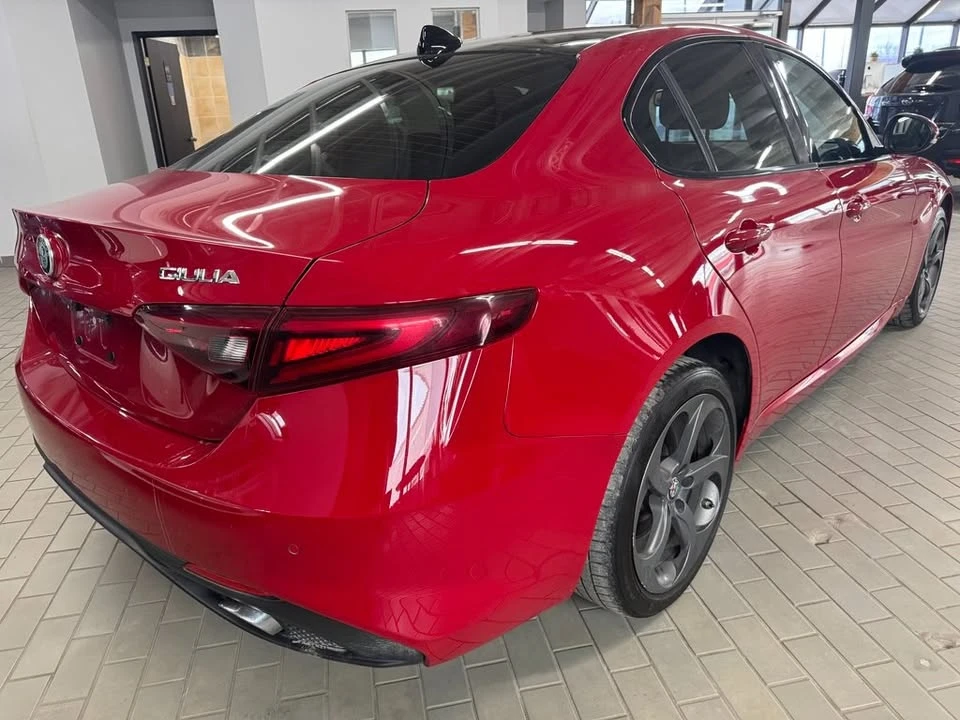 2017 Alfa Romeo Giulia - Image 4 of 20
