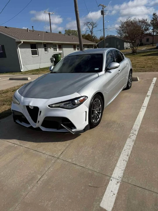 2017 Alfa Romeo Giulia - Image 4 of 5