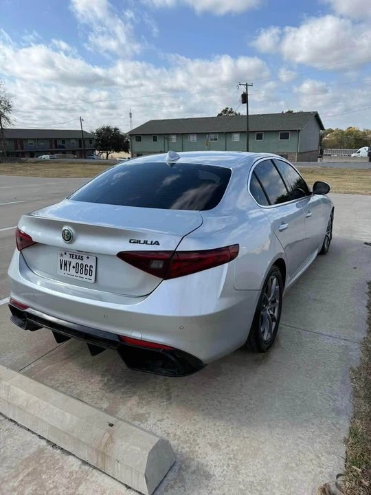 2017 Alfa Romeo Giulia - Image 3 of 5