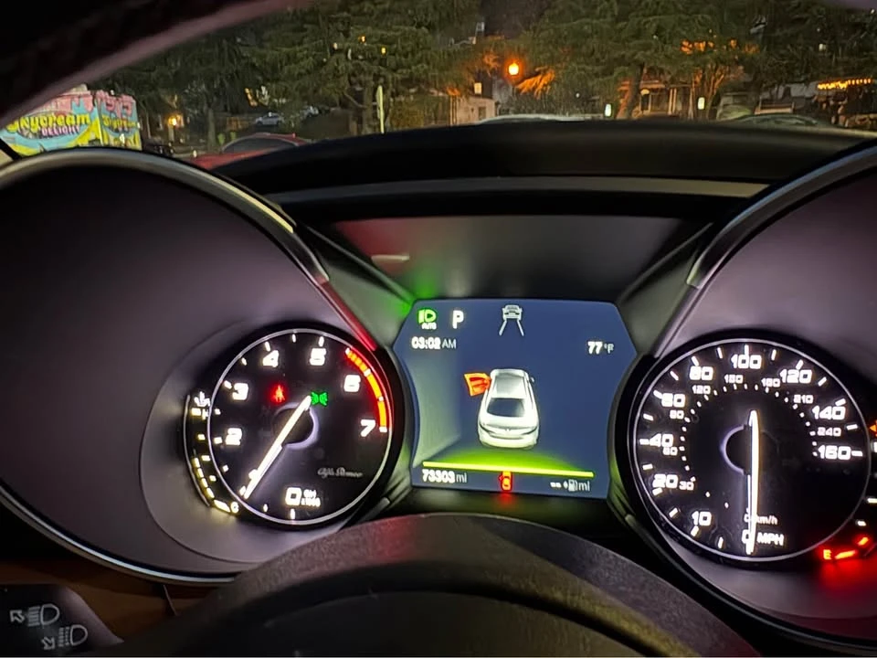 2017 Alfa Romeo Giulia - Image 13 of 15
