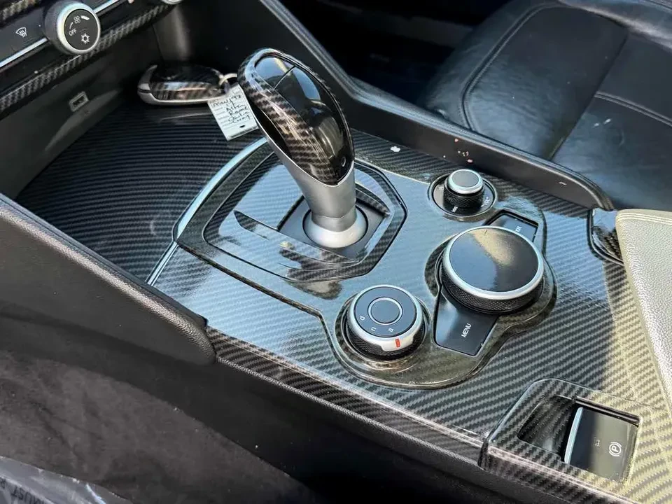 2017 Alfa Romeo Giulia - Image 12 of 12
