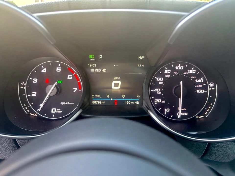 2017 Alfa Romeo Giulia - Image 15 of 20