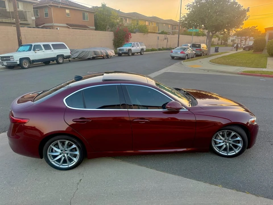2017 Alfa Romeo Giulia - Image 6 of 20