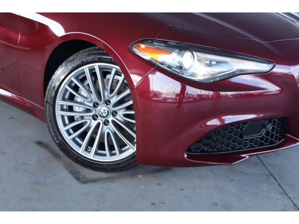 2017 Alfa Romeo Giulia - Image 4 of 20
