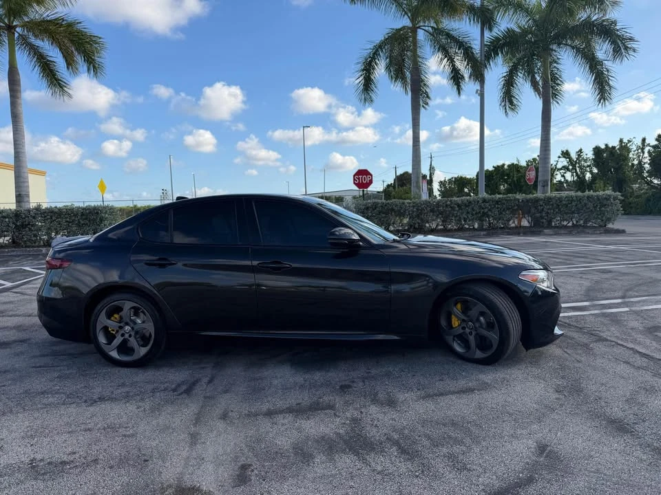 2017 Alfa Romeo Giulia - Image 2 of 10