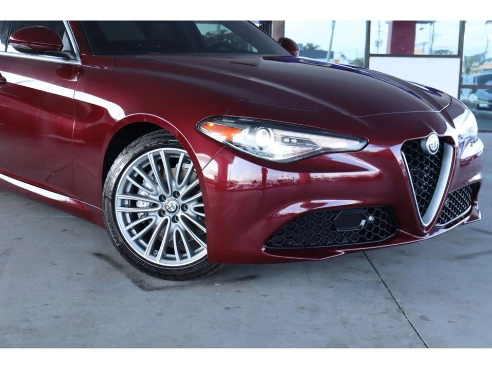 2017 Alfa Romeo Giulia - Image 2 of 20