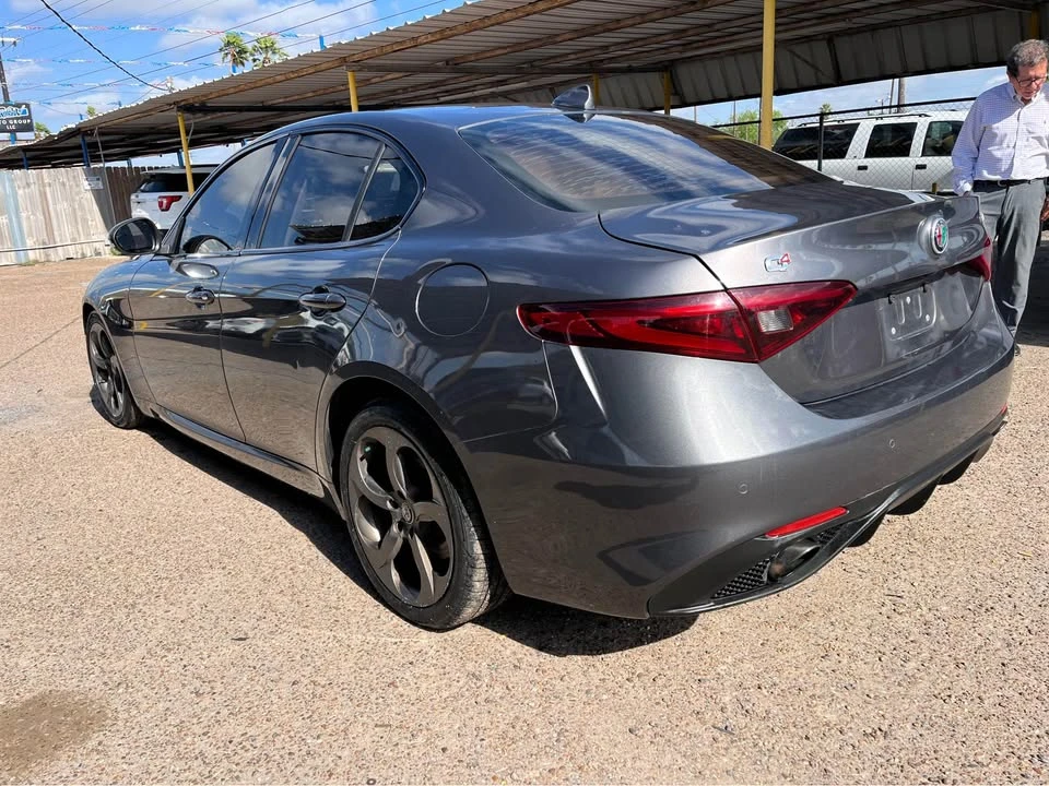 2017 Alfa Romeo Giulia - Image 8 of 11
