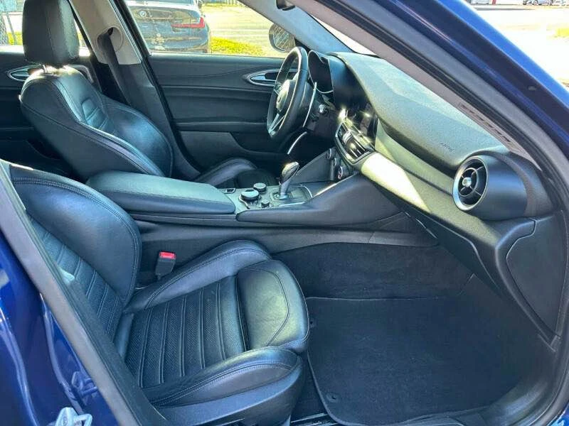 2017 Alfa Romeo Giulia - Image 8 of 11
