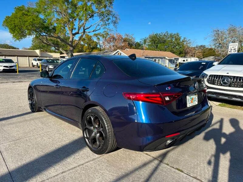 2017 Alfa Romeo Giulia - Image 6 of 11