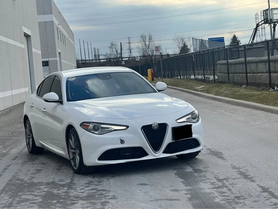 2017 Alfa Romeo Giulia - Image 3 of 8