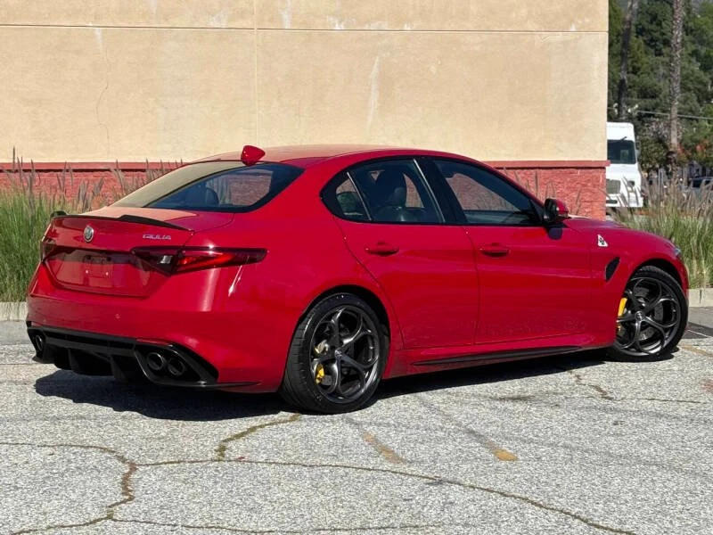 2017 Alfa Romeo Giulia Quadrifoglio - Image 7 of 20