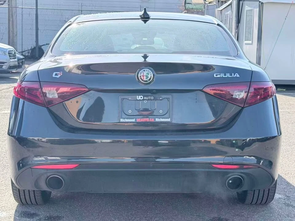2017 Alfa Romeo Giulia - Image 6 of 20