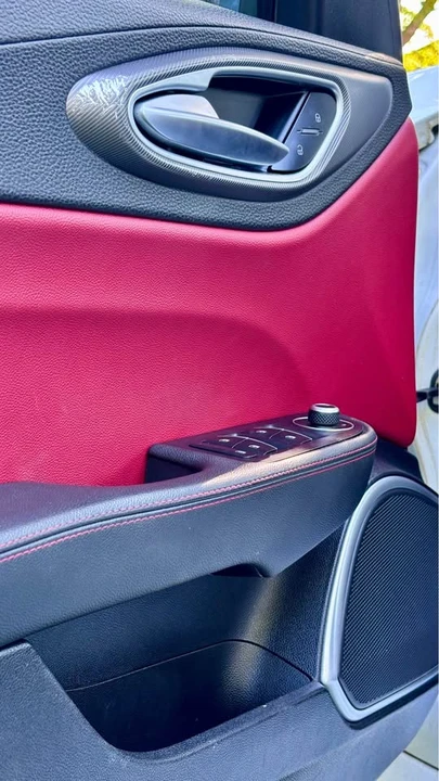 2017 Alfa Romeo Giulia - Image 14 of 15