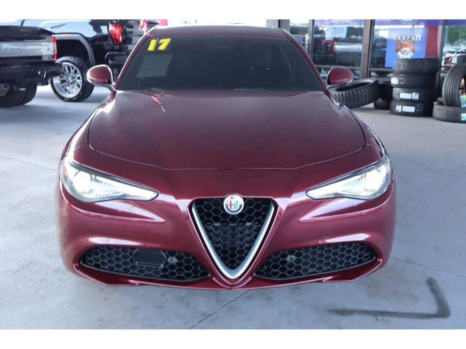 2017 Alfa Romeo Giulia - Image 13 of 20