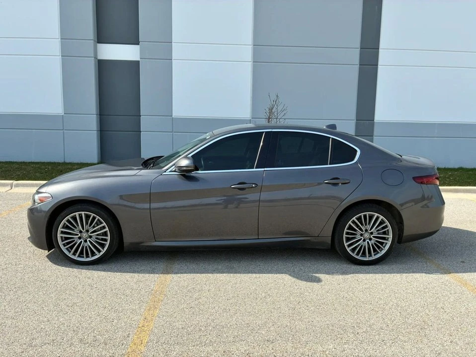 2017 Alfa Romeo Giulia - Image 8 of 20