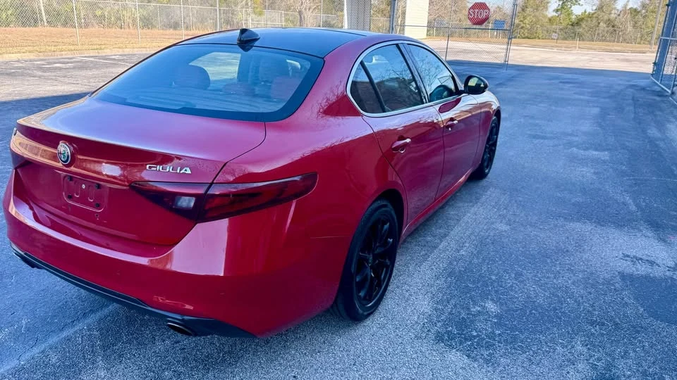 2017 Alfa Romeo Giulia - Image 4 of 16