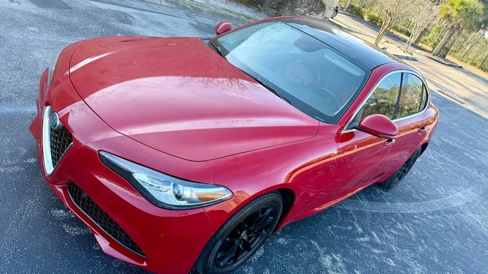 2017 Alfa Romeo Giulia - Image 14 of 17