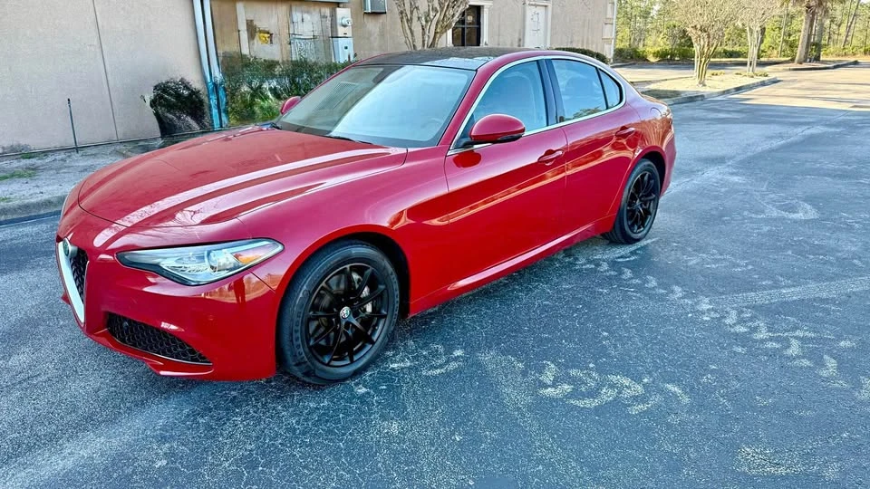 2017 Alfa Romeo Giulia - Image 2 of 20