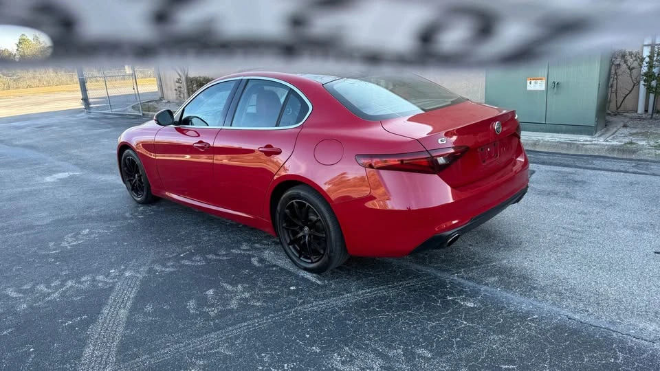 2017 Alfa Romeo Giulia - Image 7 of 16