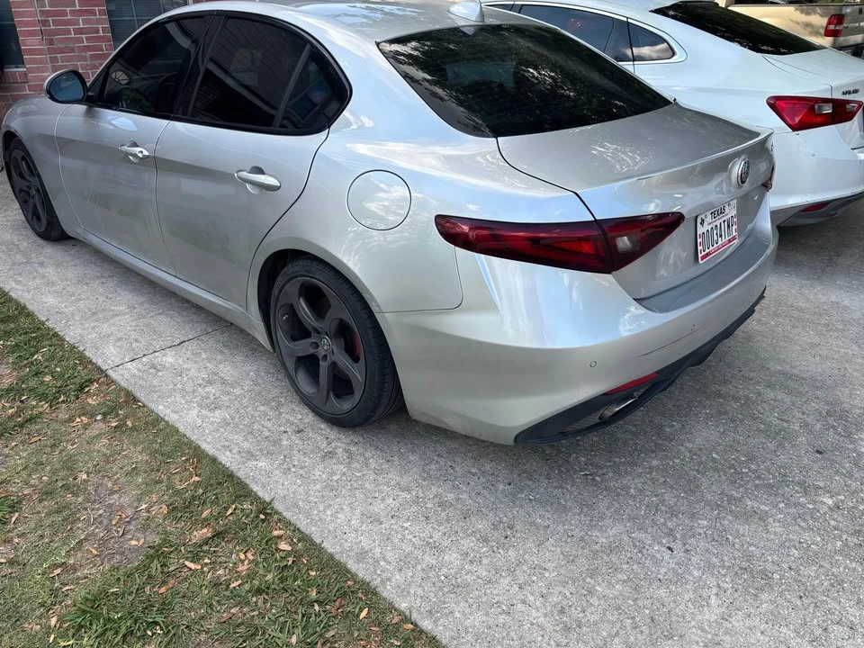 2017 Alfa Romeo Giulia - Image 8 of 8