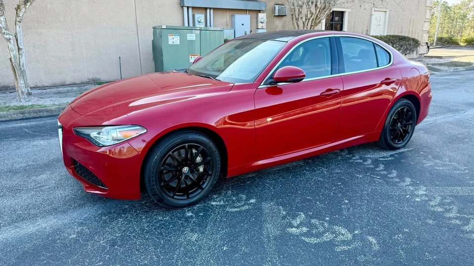 2017 Alfa Romeo Giulia - Image 9 of 16