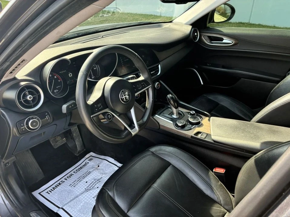 2017 Alfa Romeo Giulia - Image 10 of 20
