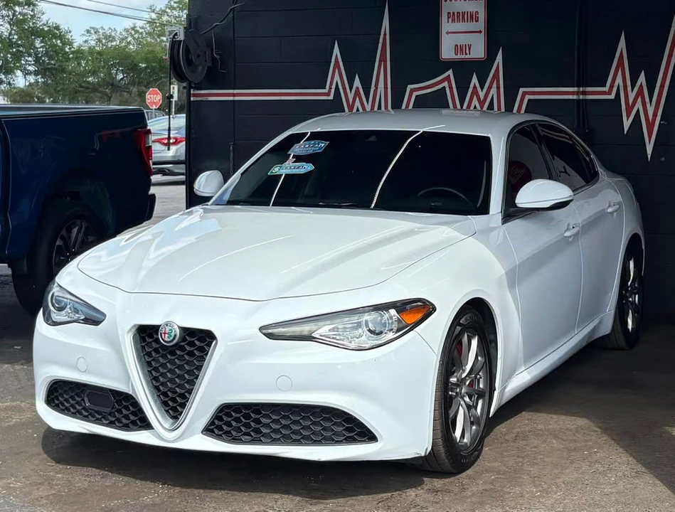 2017 Alfa Romeo Giulia - Image 2 of 15
