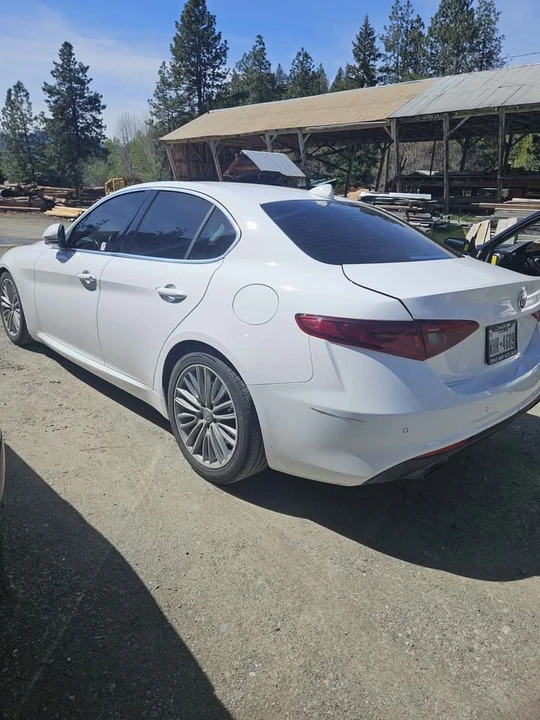 2017 Alfa Romeo Giulia - Image 6 of 13