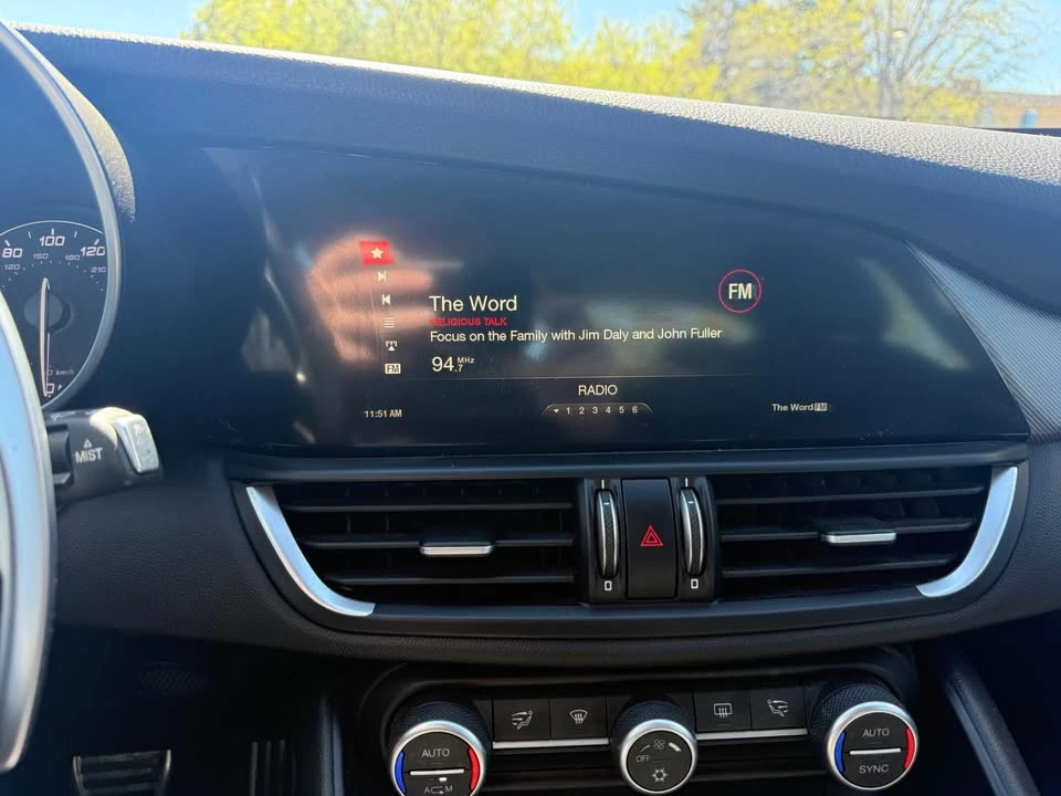 2017 Alfa Romeo Giulia - Image 7 of 9