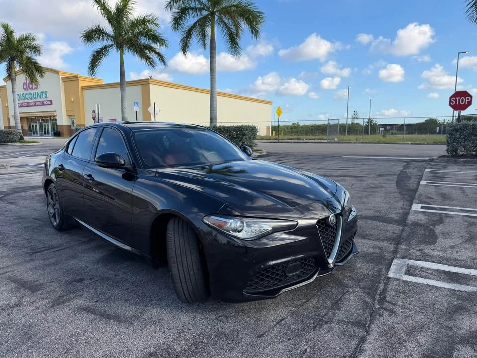 2017 Alfa Romeo Giulia - Image 3 of 10
