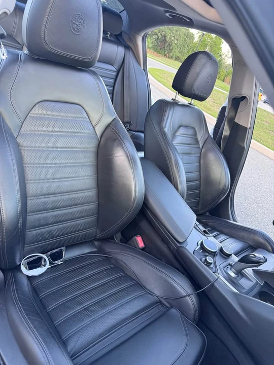 2017 Alfa Romeo Giulia - Image 6 of 12
