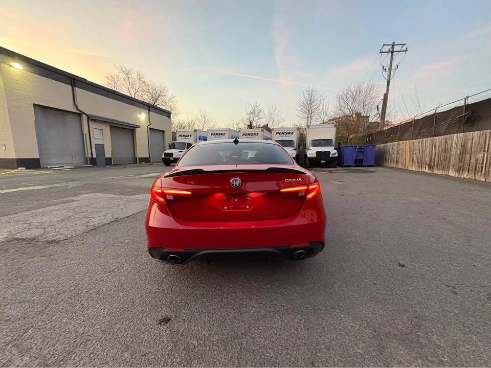 2017 Alfa Romeo Giulia - Image 4 of 16