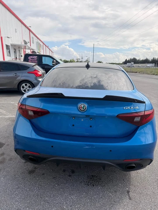 2017 Alfa Romeo Giulia - Image 5 of 6