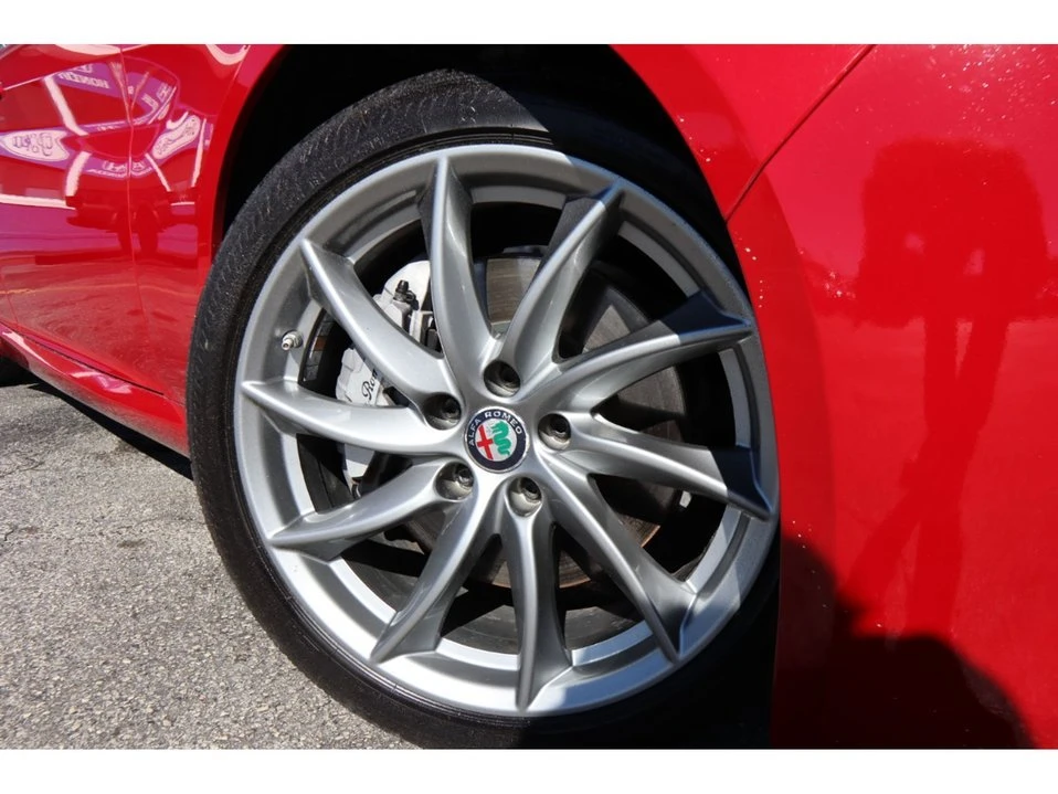 2017 Alfa Romeo Giulia - Image 3 of 20